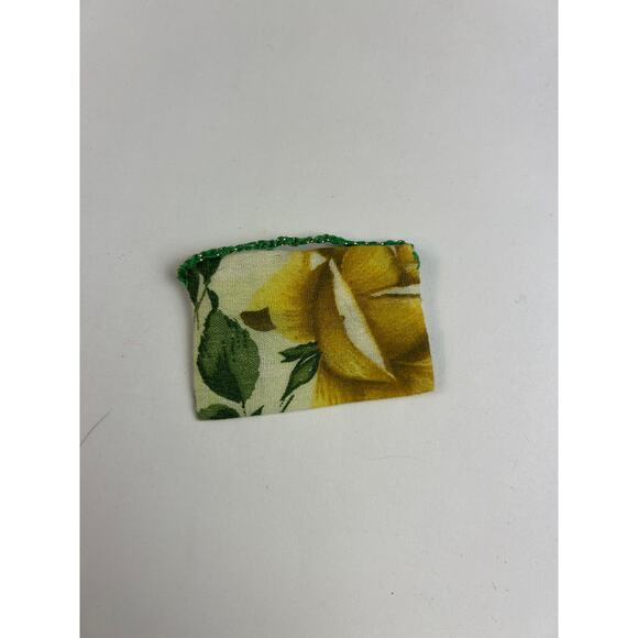 1960s Barbie clone yellow rose gown with hat & purse, 2-snap back set vtg - Picture 9 of 9